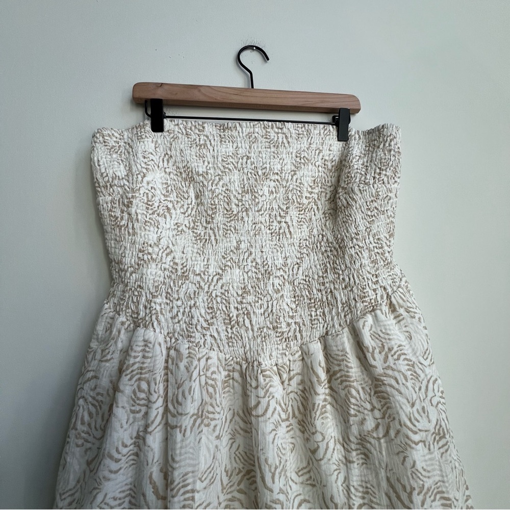 New Universal Thread strapless Smocked Crinkle Ga… - image 5